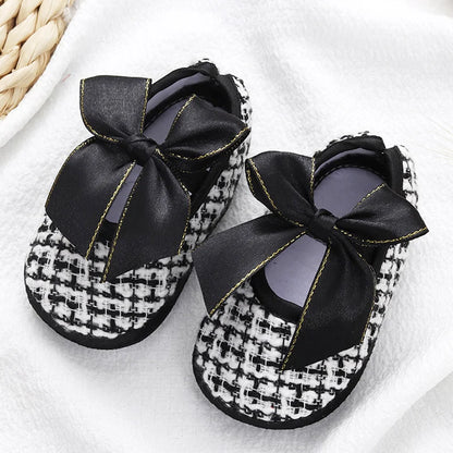Baby / Newborn Girls Retro Bow Flats